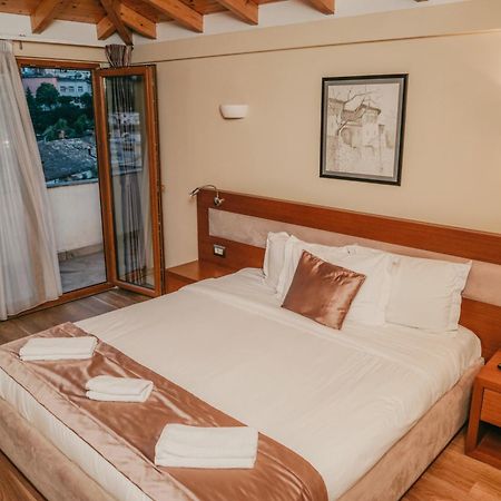 Center Hotel Gjirokastër 外观 照片