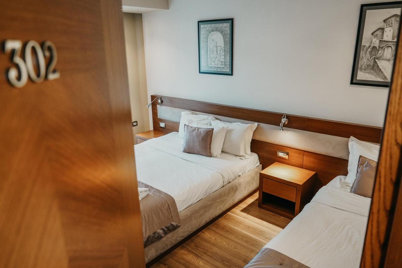 Center Hotel Gjirokastër 外观 照片