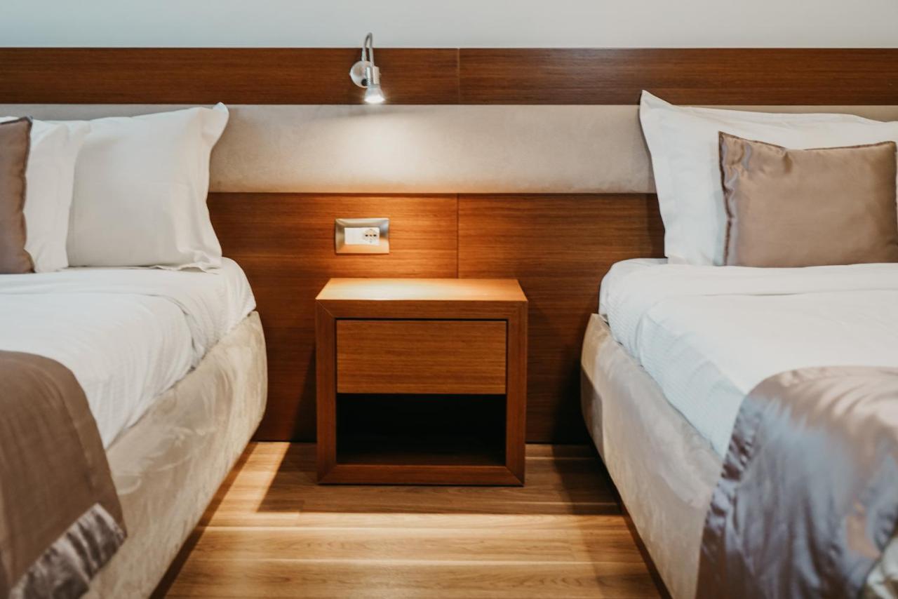 Center Hotel Gjirokastër 外观 照片