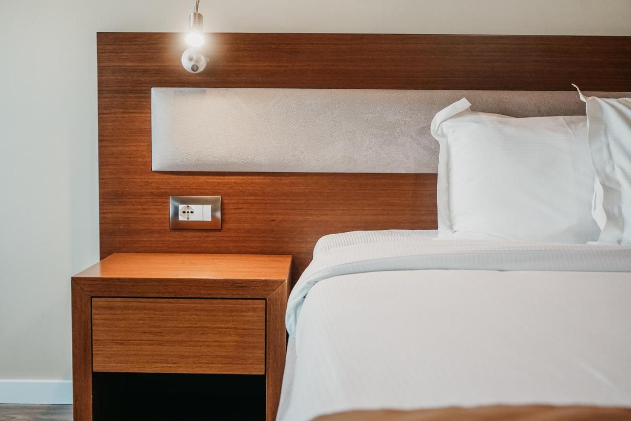 Center Hotel Gjirokastër 外观 照片