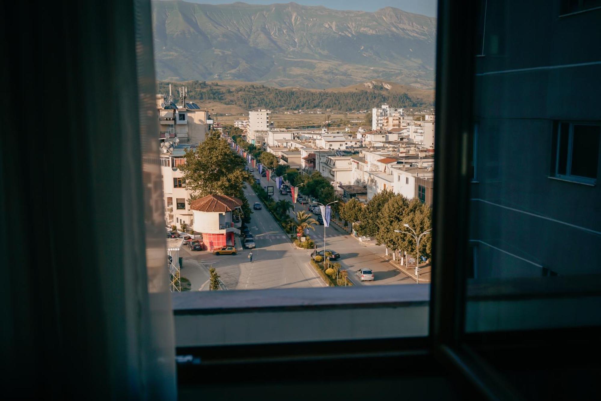 Center Hotel Gjirokastër 外观 照片