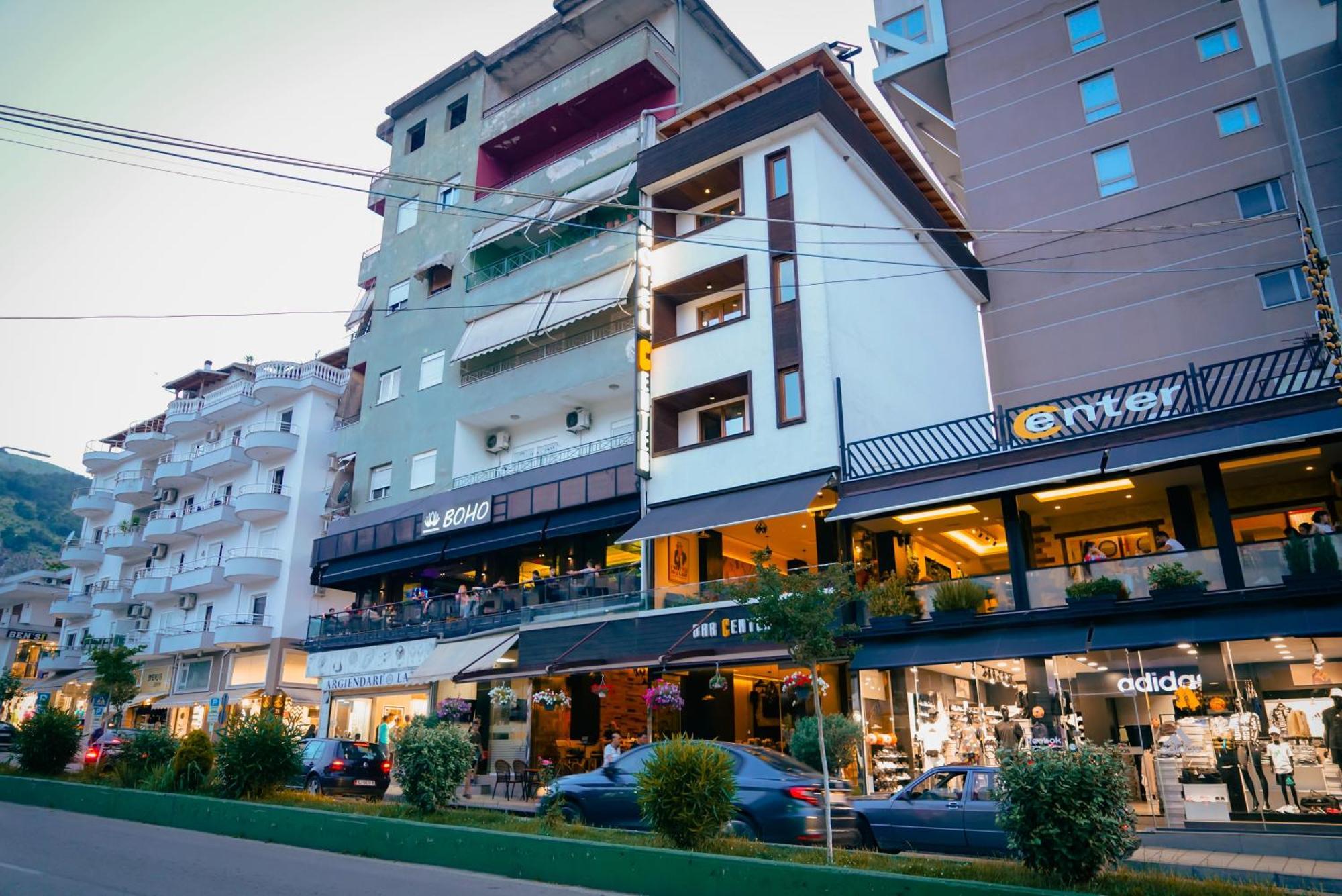 Center Hotel Gjirokastër 外观 照片